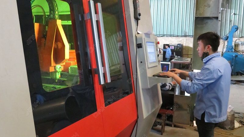 Gia công khung biển quảng cáo inox theo yêu cầu tại Hà Nội