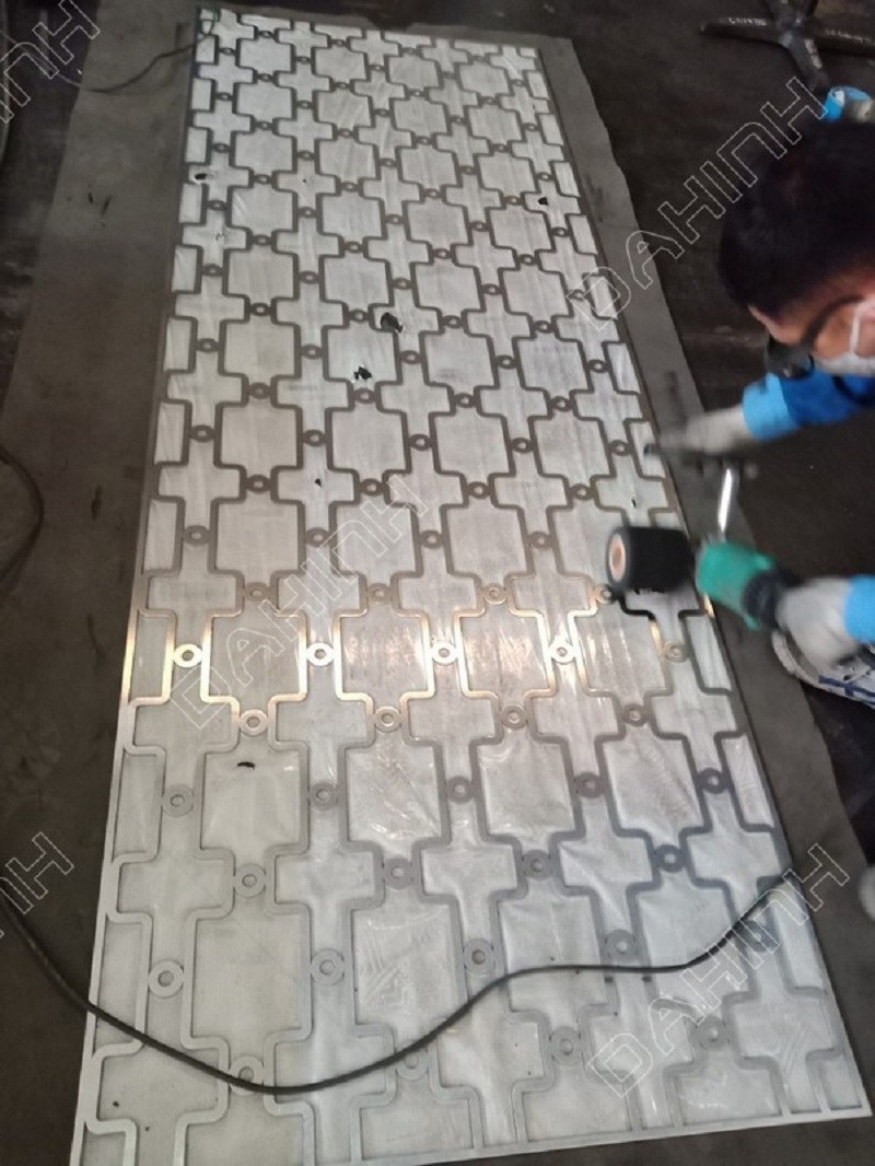 Đa Hình gia công vách ngăn trang trí bền đẹp, giá tốt nhất hà Nội