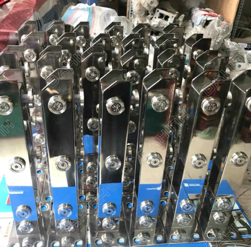 gia-cong-cau-thang-lan-can-inox-3
