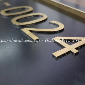 gia-cong-chu-inox-ma-pvd-1
