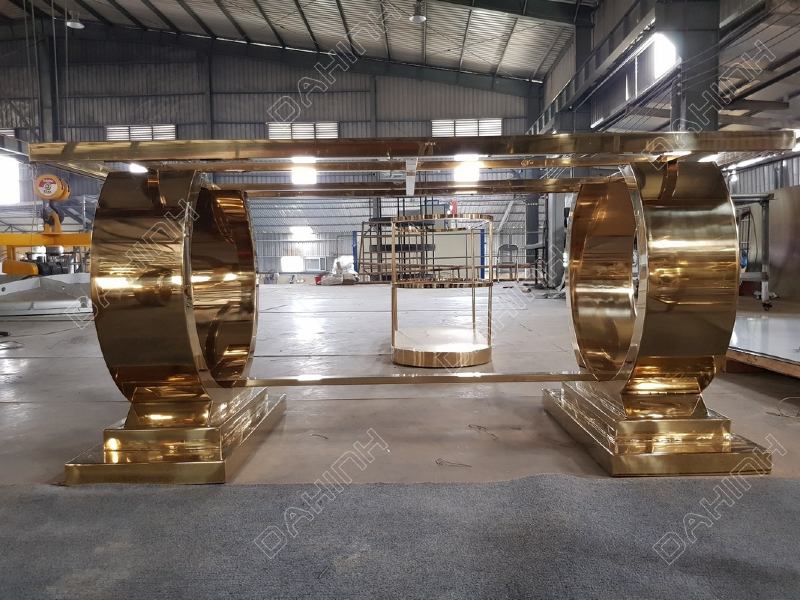 Gia công bàn ăn inox mạ pvd tại đa hình
