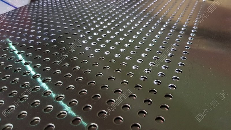 gia công đột dập là gì