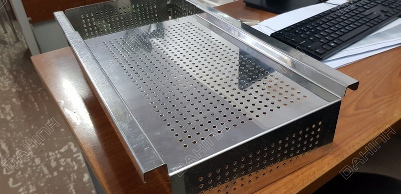 Tấm inox đục lỗ tròn