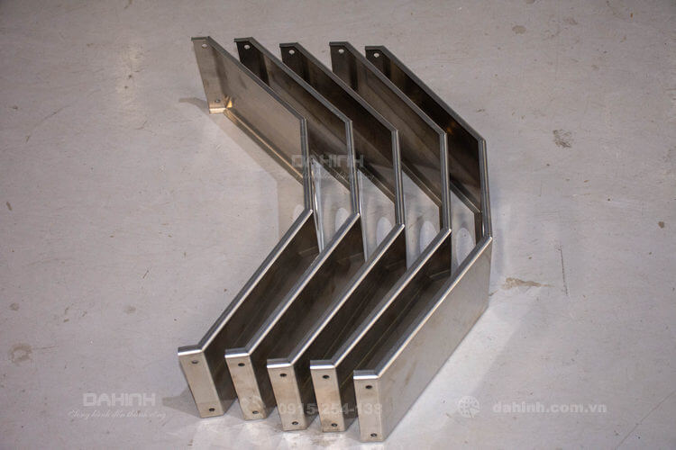 Gia công cắt gấp inox