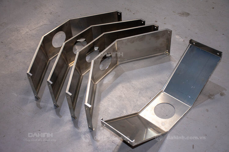 Gia công cắt gấp inox