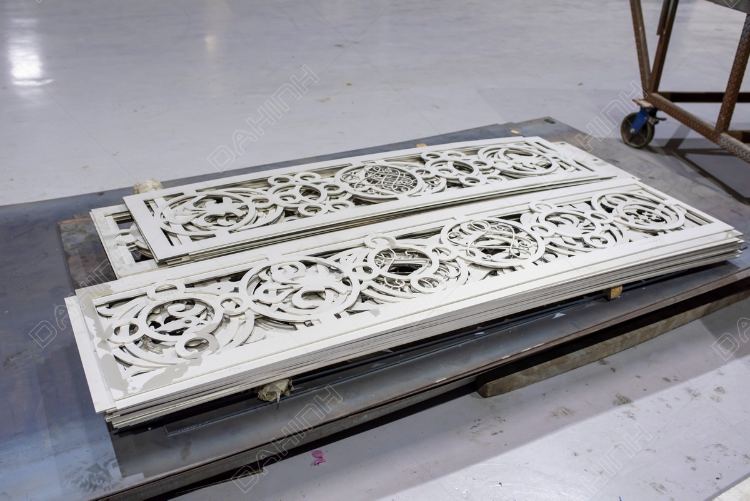 Cắt laser CNC hoa văn vách trang trí inox tấm theo yêu cầu