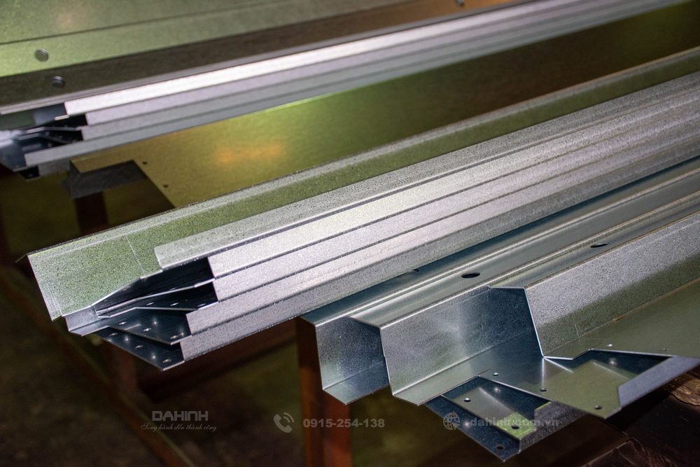 Gia công tôn mạ kẽm theo yêu cầu