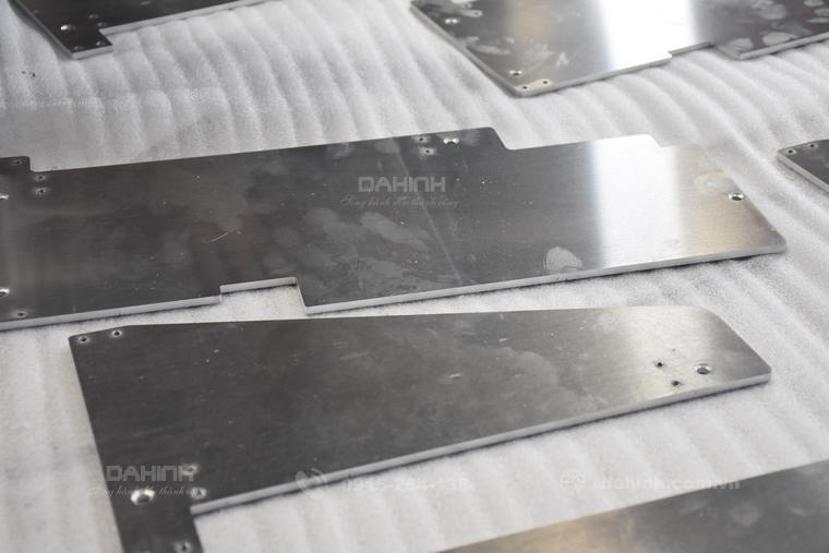 Gia công cắt laser nhôm dày 5 mm