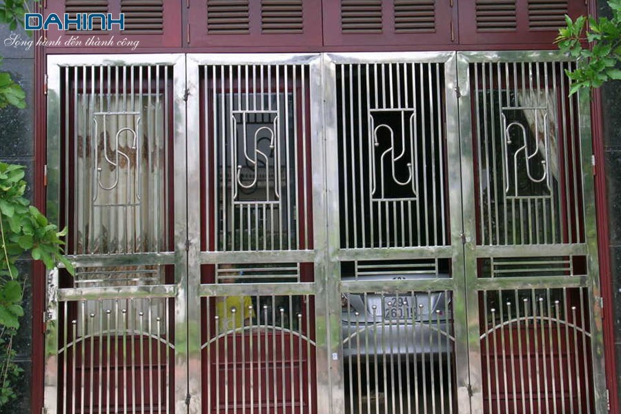 cửa cổng inox