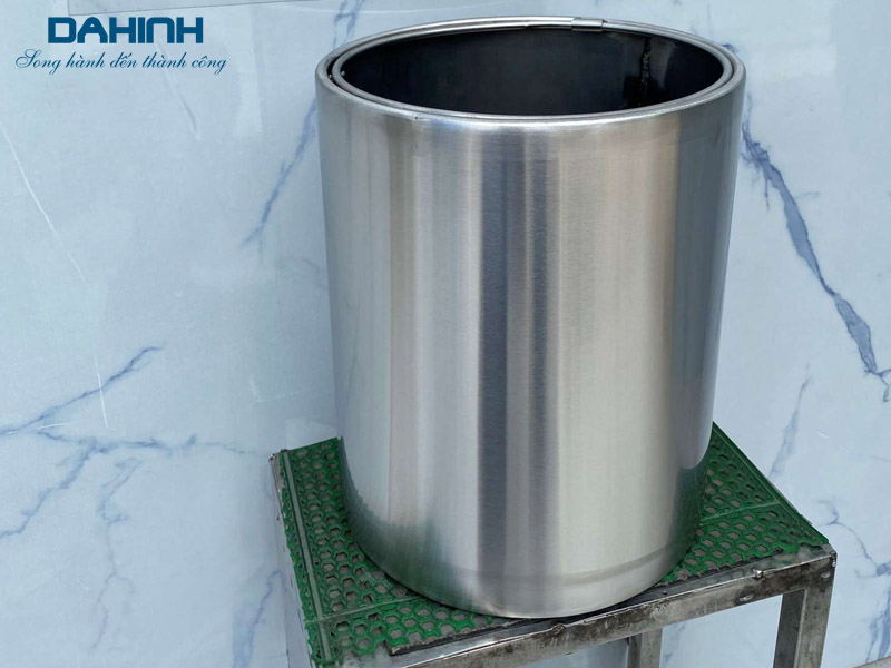 thùng rác inox